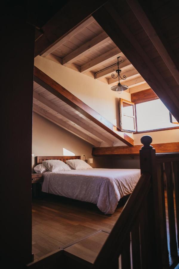 Casa Rosales Cardes (Infiesto)
